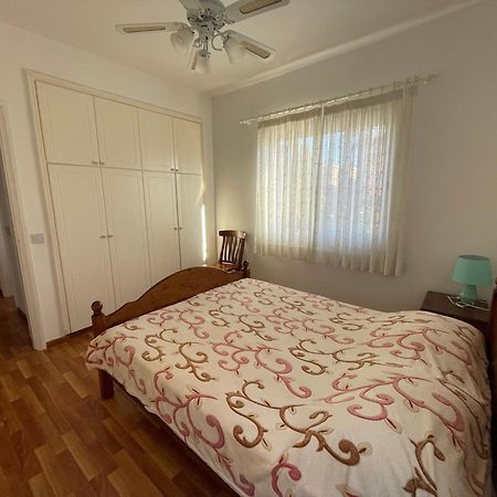 Limnaria Gardens Two Bedroom Apartment With Balcony Paphos Exterior photo